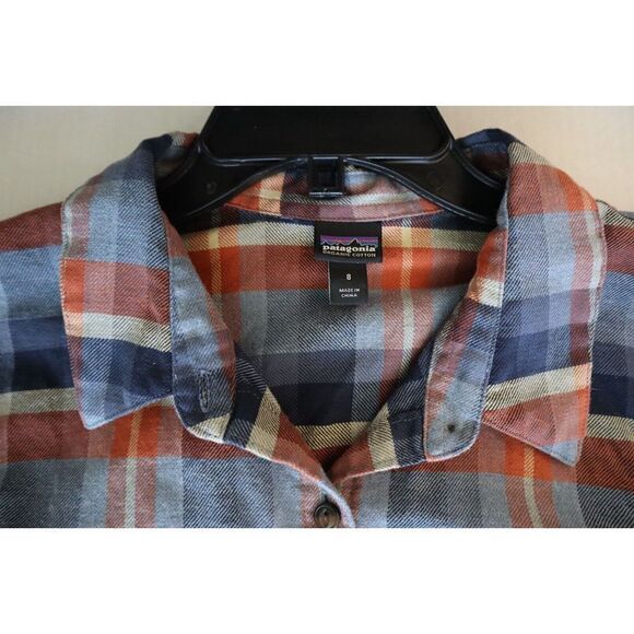 Patagonia 53875FA19 Women's Sz 8 Navy/Red Plaid Heywood Flannel L/S Shirt - Picture 3 of 7
